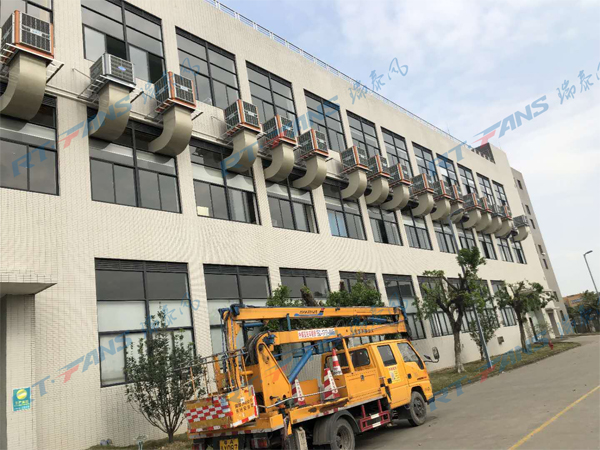 車間通風(fēng)降溫設(shè)備 請(qǐng)選云浮車間通風(fēng)降溫設(shè)備廠家瑞泰風(fēng)